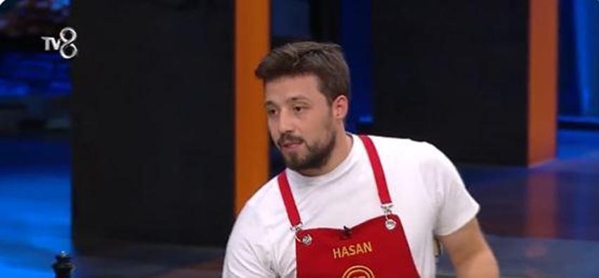Hasan'ın reçetesi elden ele dolaştı! Şefler, MasterChef All Star'da tarif kağıdına cezayı kesti