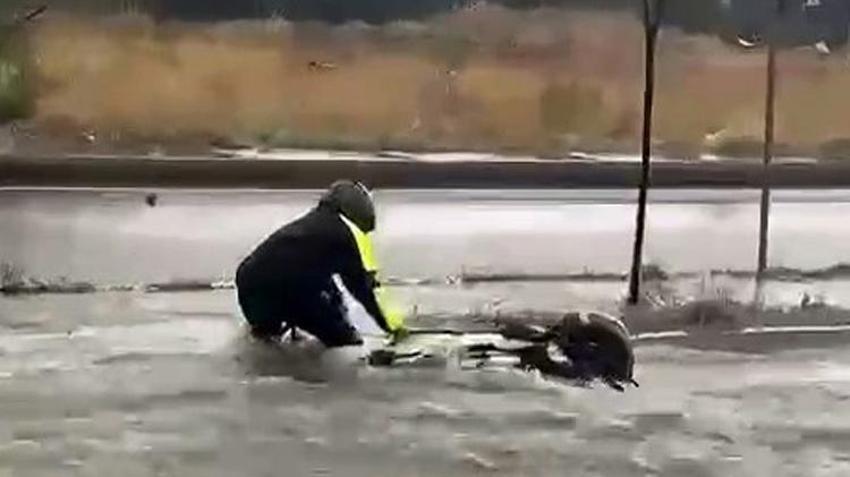 Sağanak İstanbul'u felç etti! Meteoroloji'den yeni alarm verildi