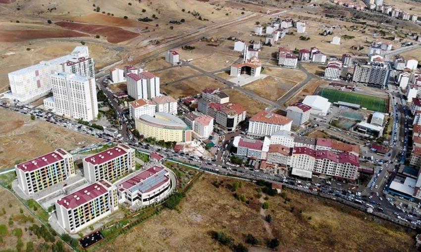 İlçenin nüfusunda patlama yaşandı! 30 binden 100 bine dayandı