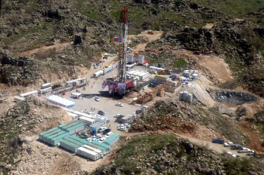 Petrol kuyularıyla ilgili flaş açıklama! 100 bin varile 100 kuyu!