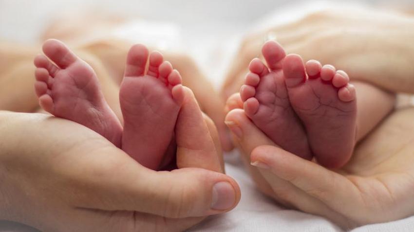 İkiz bebeklerin babaları farklı olabilir mi (babaları farklı nasıl olur)? Heteropaternal Süperfekondasyo nedir? İkiz bebeklerden birinin babası farklı