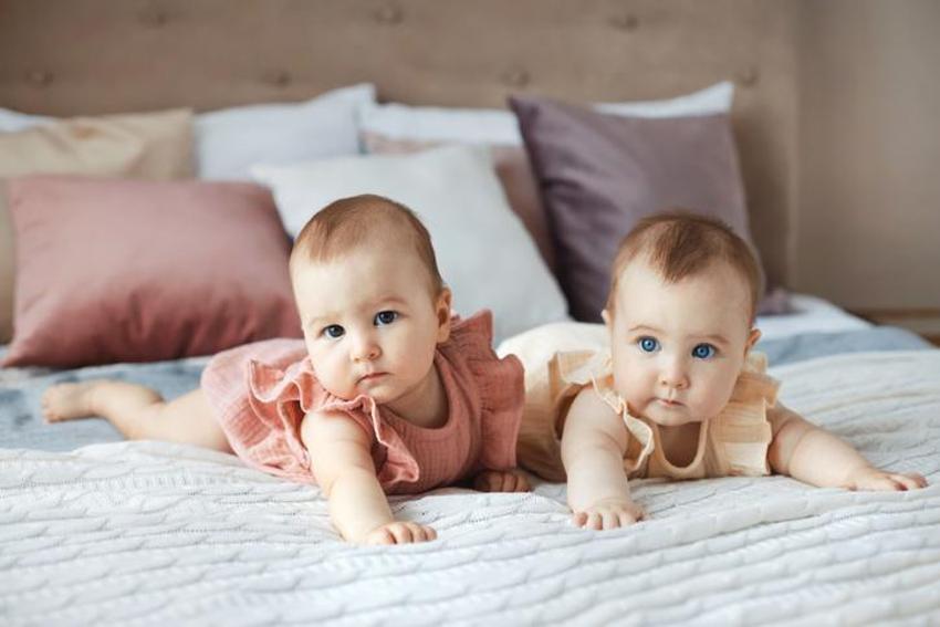 İkiz bebeklerin babaları farklı olabilir mi (babaları farklı nasıl olur)? Heteropaternal Süperfekondasyo nedir? İkiz bebeklerden birinin babası farklı