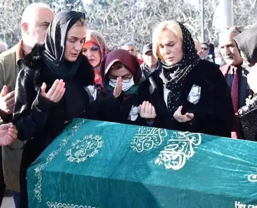 Tuğba Özay kışlık hazırlığı yaptı! Uyguladığı işlemleri adım adım paylaştı