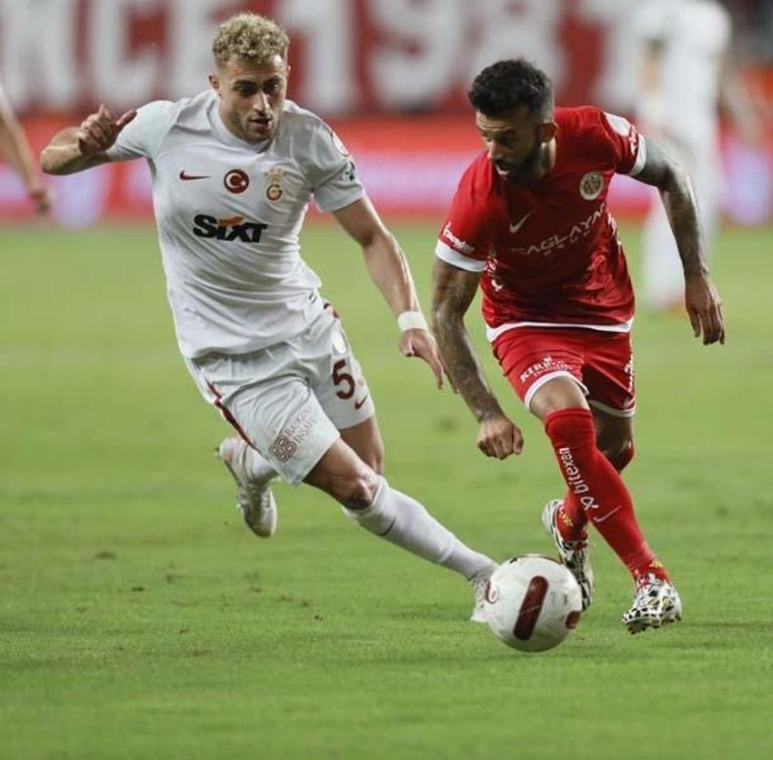 Antalyaspor-Galatasaray maçının ardından çarpıcı yorum: Bir beden büyük forma giymek zorunda...
