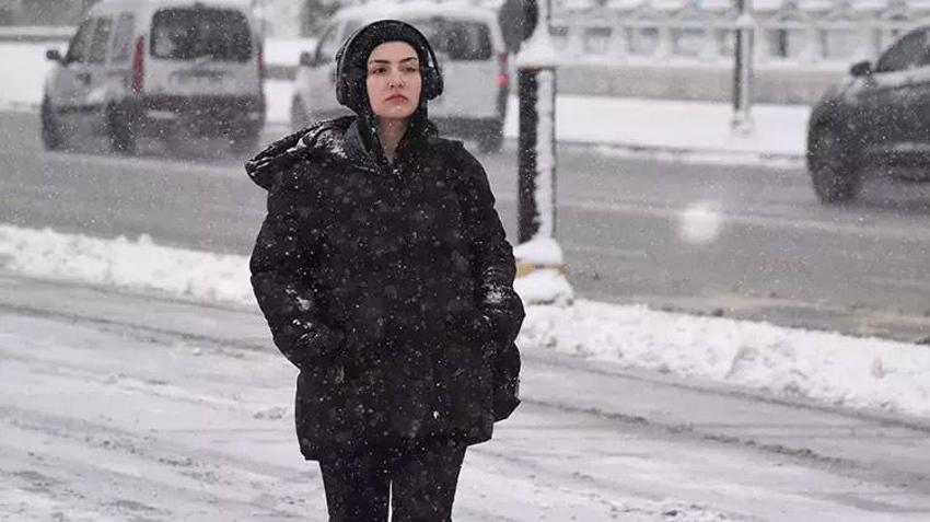 Kar aniden bastıracak! 'Yalancı' sıcaklara aldanmayın, hava tersine dönecek, lapa lapa kar yağacak, günlerce sürecek