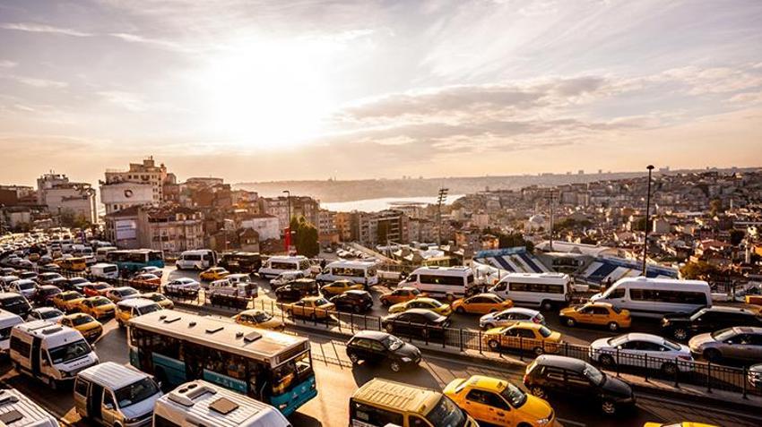 Arabası olan milyonları kapsıyor! Kademeli geçiş olacak