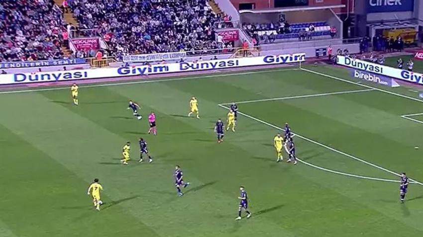 Fenerbahçe'nin penaltısı olay oldu! Öyle bir şey yok dedi, Tadic'in golünü iptal etti