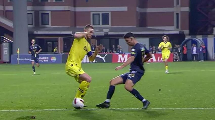 Fenerbahçe'nin penaltısı olay oldu! Öyle bir şey yok dedi, Tadic'in golünü iptal etti