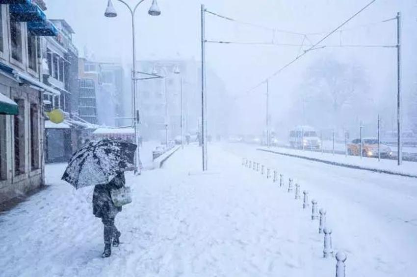 Bu yıl İstanbul'a kar ne zaman yağacak? İlk kar yağışı için tarih verildi! 2023 kışı o gün başlıyor!