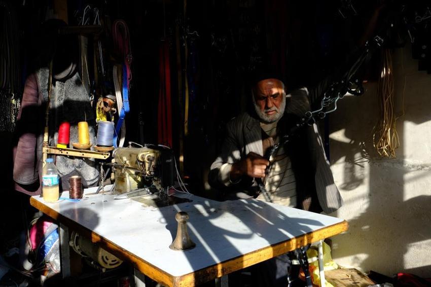 Yıllar öncesinin en gözde mesleğiydi artık şehirde bir tek o kaldı