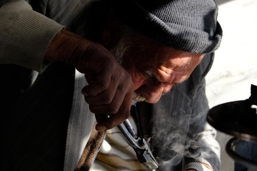Yıllar öncesinin en gözde mesleğiydi artık şehirde bir tek o kaldı