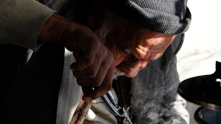 Yıllar öncesinin en gözde mesleğiydi artık şehirde bir tek o kaldı