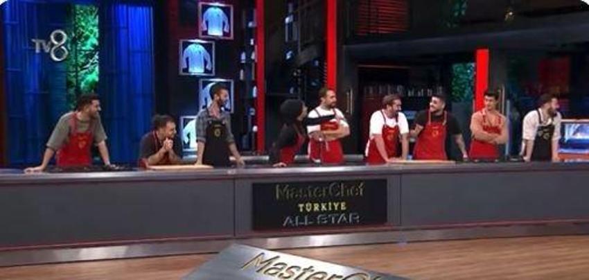 Barış, Azize ve Esra'nın makyajsız halleriyle dalga geçti! MasterChef All Star'da tepki çeken anlar