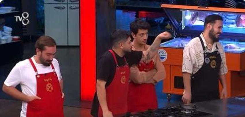 Barış, Azize ve Esra'nın makyajsız halleriyle dalga geçti! MasterChef All Star'da tepki çeken anlar