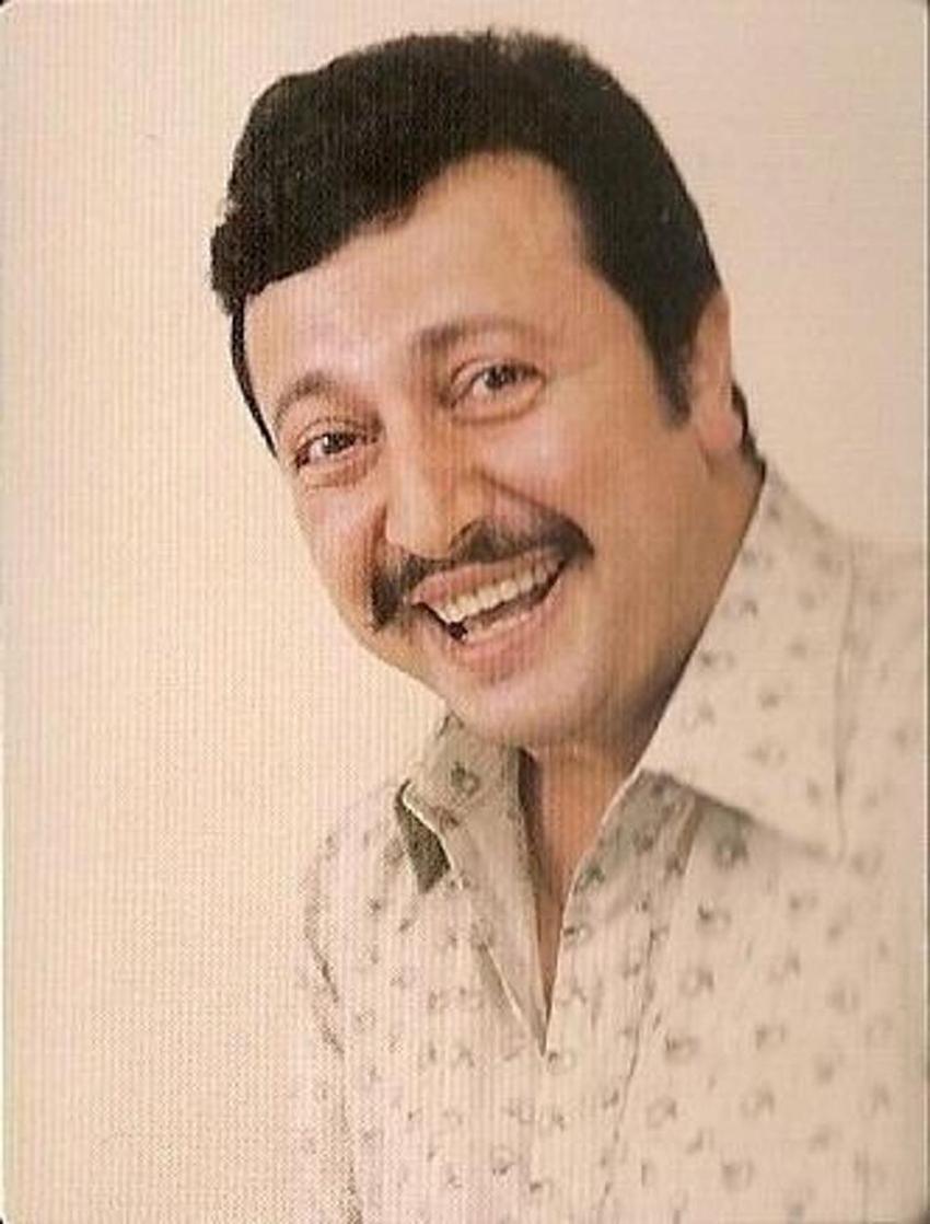 Metin Akpınar'ın evlilik dışı çocuğu ilk kez konuştu! Her şeyi tek tek anlattı