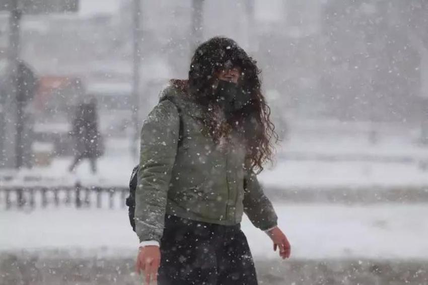 Kombiyi sobayı yakın! Yoğun kar yağışı ve soğuk hava geliyor! İstanbul'da yağış o tarihte başlıyor