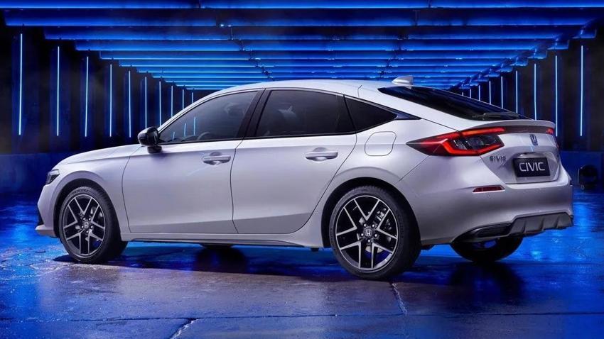 Honda Civic gençlere özel fiyatı duyurdu! Ekim ayı fiyat listesi sürprizlerle dolu...