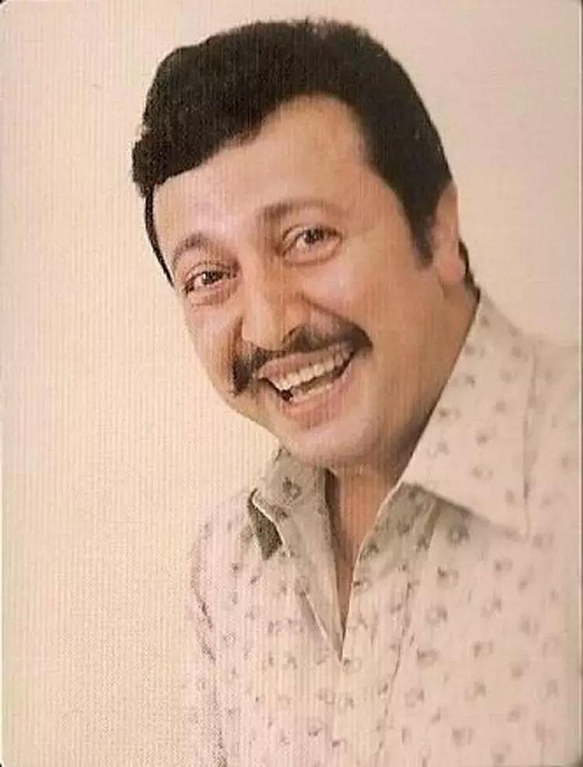 Metin Akpınar'ın kızı Duygu Nebioğlu'ndan yeni açıklama! 'Benimle gizli görüşüyordu'