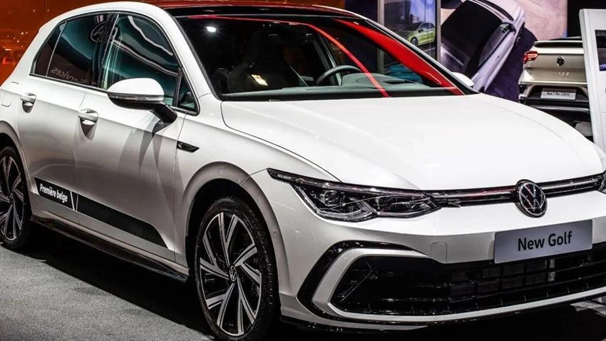Efsane Volkswagen Golf fiyatı böylesini görmedi! Dev marka sürprizi Ekim ayında yaptı
