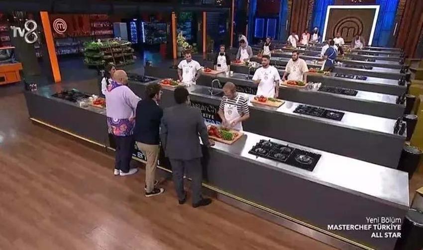 Masterchef kaptanlık oyununu kazanan isimler belli oldu! 20 dakikada menemen yaptılar