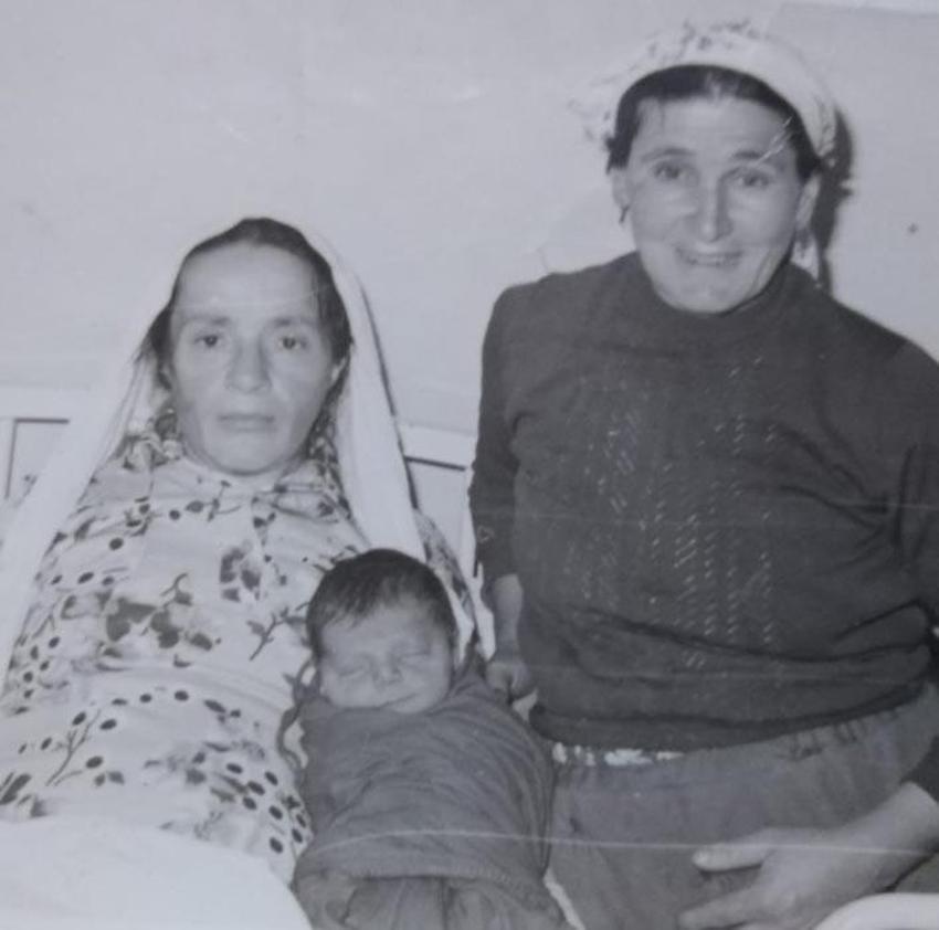 Görenleri hem düşündürüyor hem güldürüyor! Rize’de dikkat çeken mezarların ilginç hikayesi