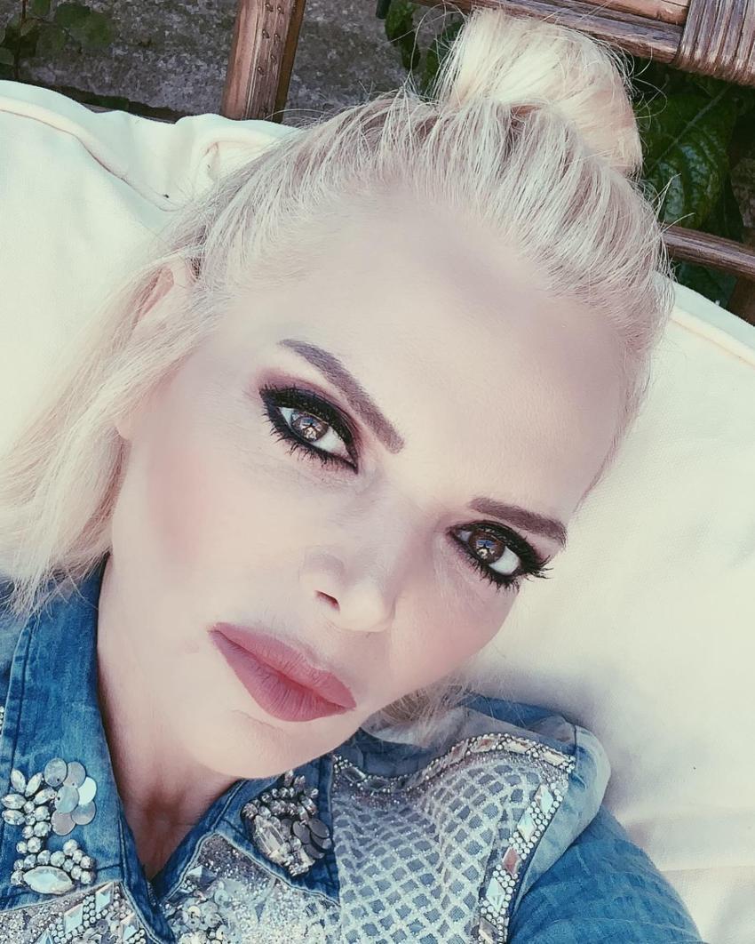 13 yılda 23 kez ameliyat olan şarkıcı Fulden Uras sağlığıyla ilgili konuştu!