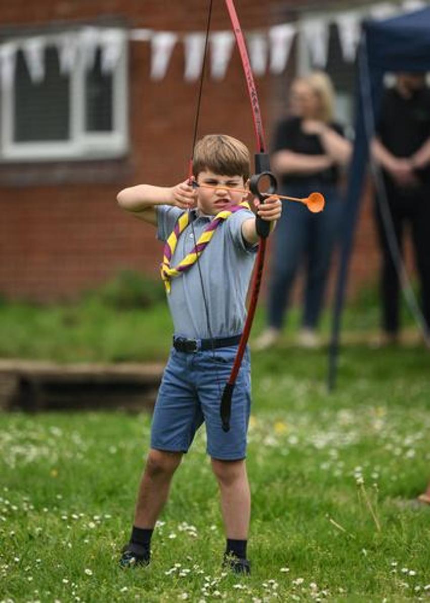 Anneden izin çıkmamıştı ama sonunda o da pes etti! Geleceğin kralı aile kararını verdi!