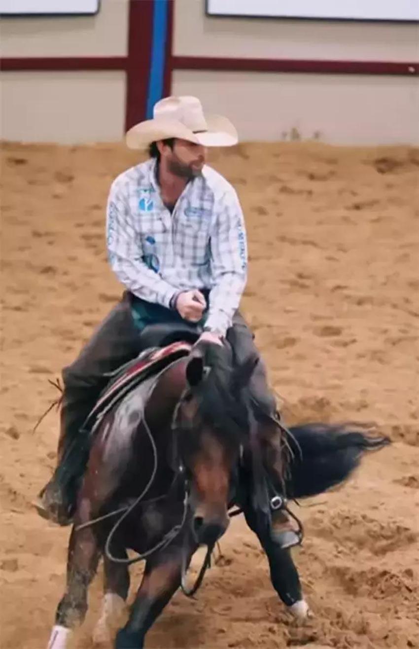 Bella yeni aşkıyla yakalandı! Bir kovboya gönlünü kaptırdı