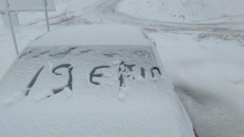 Kar yağışı fena vurdu! Bir anda bastırdı, Meteoroloji yeni tarih verdi, birçok ilde lapa lapa yağacak
