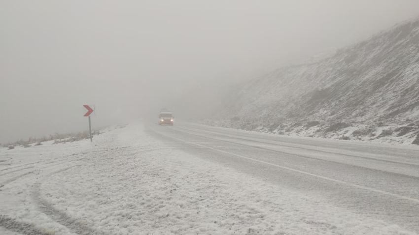 Kar yağışı fena vurdu! Bir anda bastırdı, Meteoroloji yeni tarih verdi, birçok ilde lapa lapa yağacak