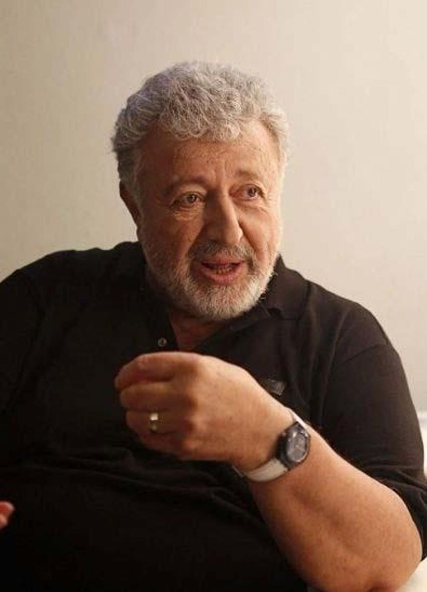 Metin Akpınar'ın ikiz kızlarından sürpriz paylaşım! 'Adile annemize gidiyoruz'