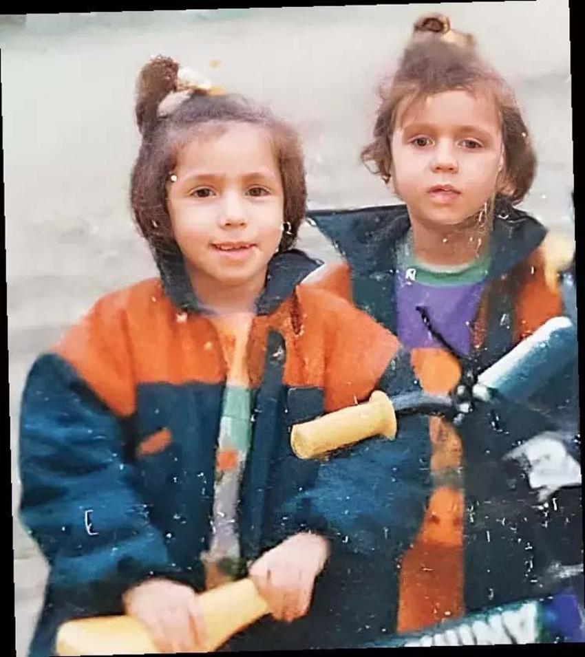 Metin Akpınar'ın ikiz kızlarından sürpriz paylaşım! 'Adile annemize gidiyoruz'