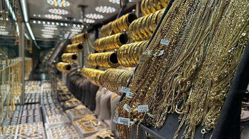 Altına talep arttı, fiyatlar birden fırladı! Tarihi rekora günler kala yatırımcıya kritik uyarı geldi 