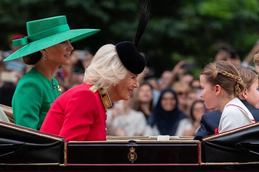 İngiliz kraliyet ailesinde Meghan Markle korkusu! İlgisiz baba, canavar üvey anne, kıymetli evlat...