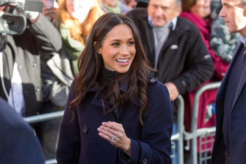 İngiliz kraliyet ailesinde Meghan Markle korkusu! İlgisiz baba, canavar üvey anne, kıymetli evlat...