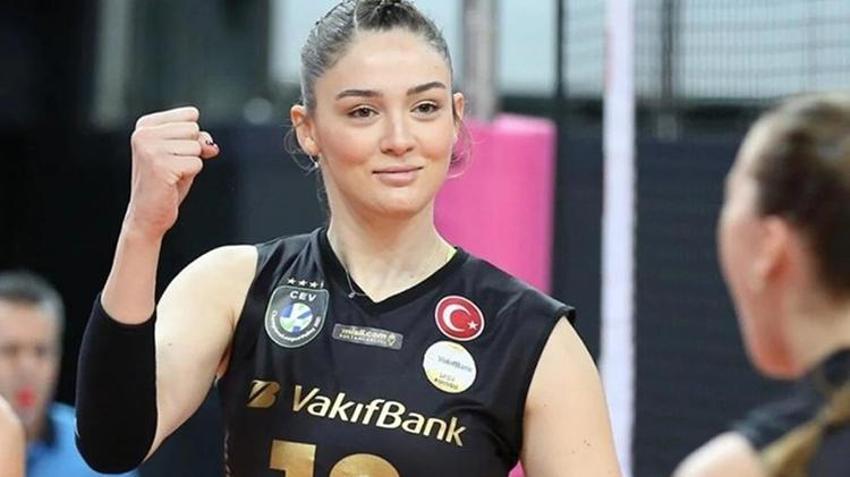 Zehra Güneş ortalığı yıktı!  Tribündeki evlilik teklifi maça damga vurdu