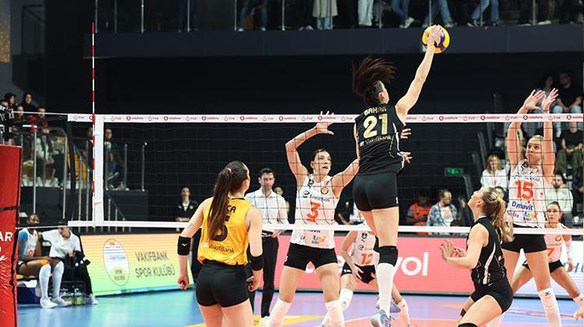 Zehra Güneş ortalığı yıktı!  Tribündeki evlilik teklifi maça damga vurdu