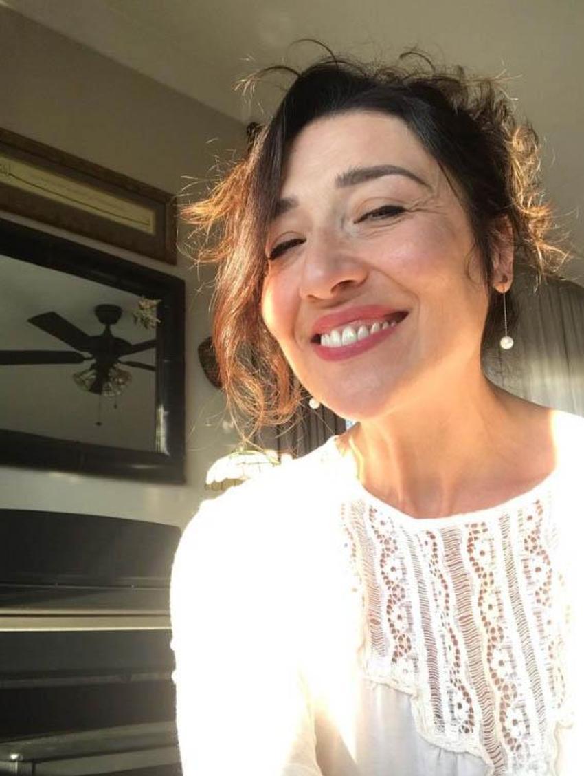 25 yıllık evlilik sessiz sedasız bitmiş! Soyadı değişince gerçek ortaya çıktı