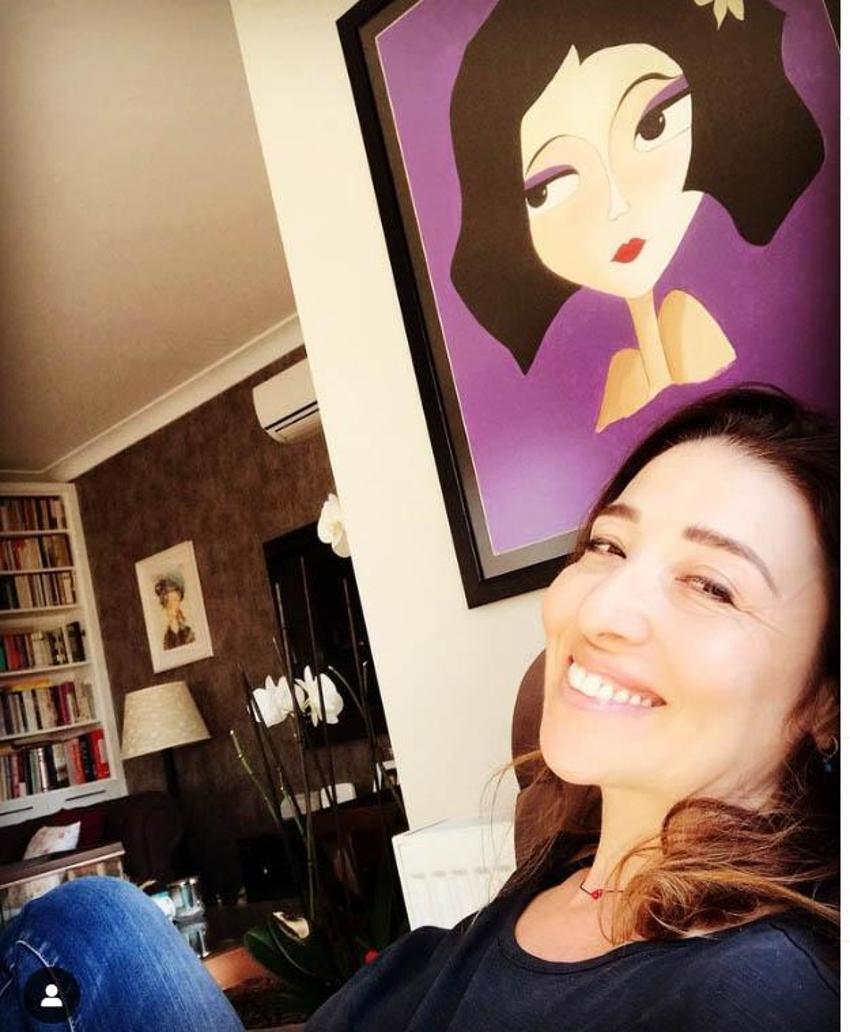 25 yıllık evlilik sessiz sedasız bitmiş! Soyadı değişince gerçek ortaya çıktı