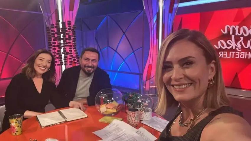 25 yıllık evlilik sessiz sedasız bitmiş! Soyadı değişince gerçek ortaya çıktı