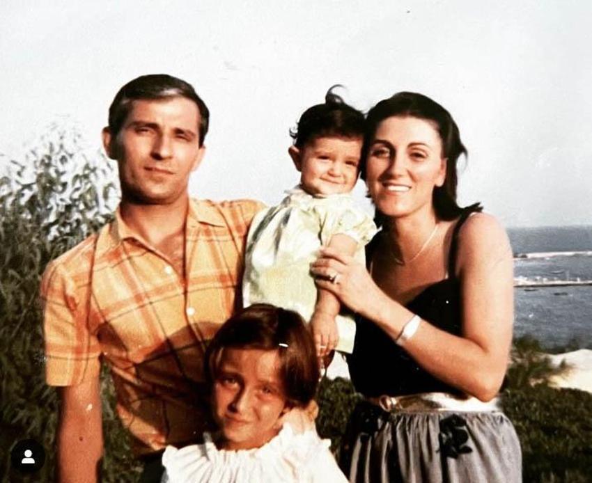 Özge Ulusoy babasının mezarı başından paylaştı: Ömrüm yettiğince hakkını arayacağım