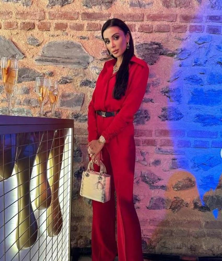 Özge Ulusoy babasının mezarı başından paylaştı: Ömrüm yettiğince hakkını arayacağım