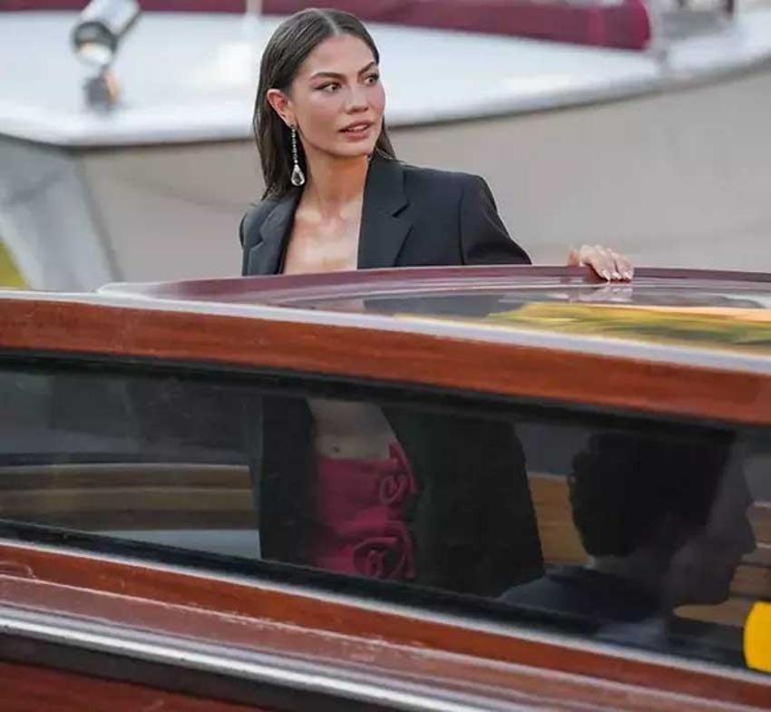 Demet Özdemir tatile doymadı