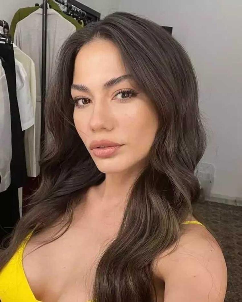 Demet Özdemir tatile doymadı