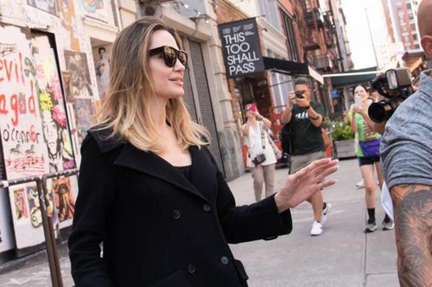 Brad Pitt eski eşinin mesajlarını ifşaladı! 'Çocuklarınla birlikte malikaneme gel'