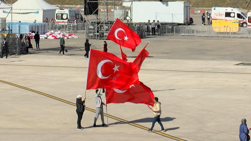 İstanbul'da büyük Filistin mitingi: Gazze'de terörle mücadele yok, soykırım var