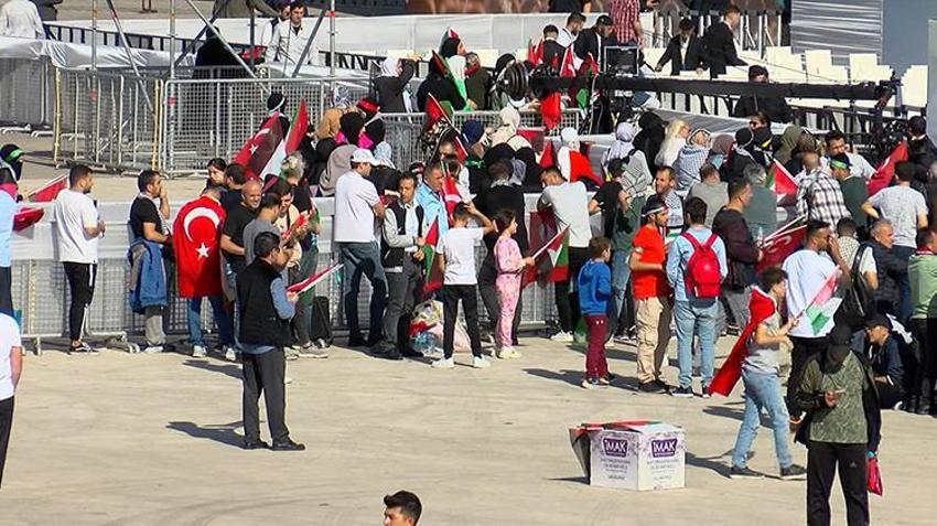 İstanbul'da büyük Filistin mitingi: Gazze'de terörle mücadele yok, soykırım var