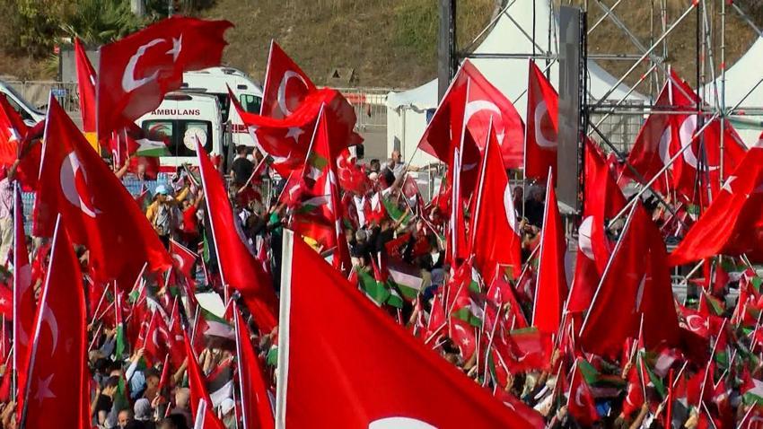 İstanbul'da büyük Filistin mitingi: Gazze'de terörle mücadele yok, soykırım var