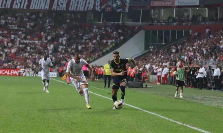 Pendikspor maçı öncesi alarm! Dijku sakatlandı, kadro değişti, Cengiz Ünder'e kesik