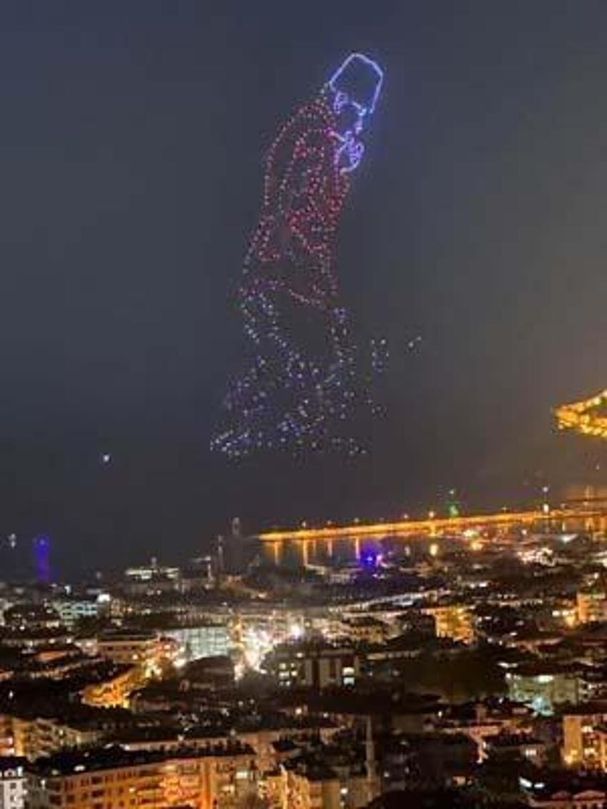 Cumhuriyet'in 100. yılı 81 ilde büyük coşku ile kutlanıyor! Vatandaşlar sokaklara döküldü